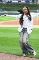 JENNIFER HUDSON Throws Out The First Pitch To Celebrate The Return Of The Jennifer Hudson Show 08/10/2024