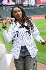 JENNIFER HUDSON Throws Out The First Pitch To Celebrate The Return Of The Jennifer Hudson Show 08/10/2024