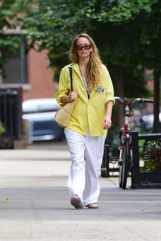 JENNIFER LAWRENCE Out and About in New York 08/07/2024