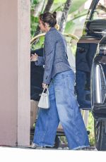 JENNIFER LOPEZ in a Stylish Bell Bottom Jeans Out for Lunch with Her Kids 08/10/2024
