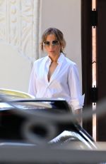 JENNIFER LOPEZ Out House Gunting with Realtors in Bel Air Area of Los Angeles 08/06/2024