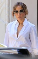 JENNIFER LOPEZ Out House Gunting with Realtors in Bel Air Area of Los Angeles 08/06/2024