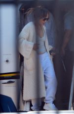 JENNIFER LOPEZ Returns Home in Los Angeles 08/03/2024