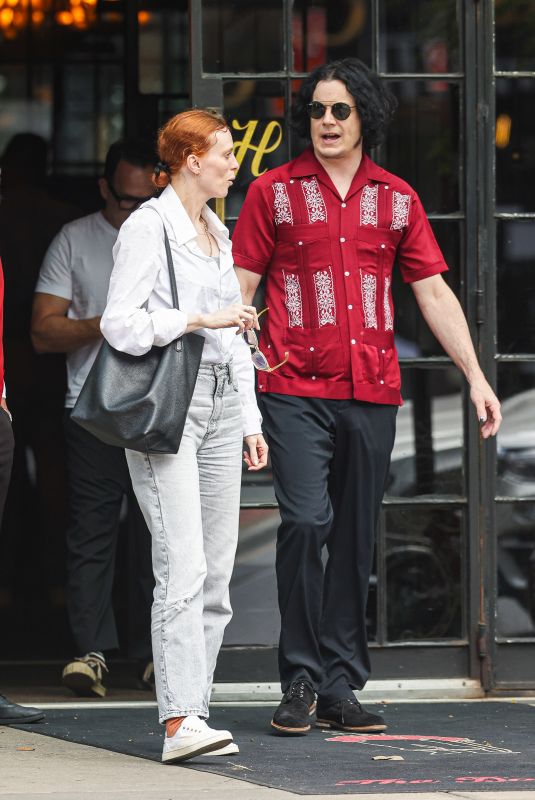 KAREN ELSON Leaves a Hotel in New York 08/19/2024