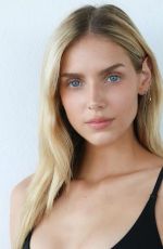 KARI RILEY - Instagram Photos 08/11/2024