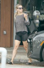 KATE HUDSON Leaves a Yoga Class in Los Angeles 08/23/2024