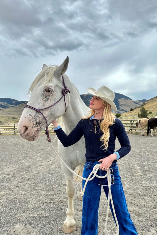 KATHRYN NEWTON - Instagram Photos 08/13/2024