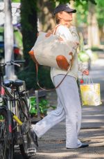 KATIE HOLMES Arrives Home After Dropping off Her Daughter Suri at College in Pittsburgh 08/19/2024