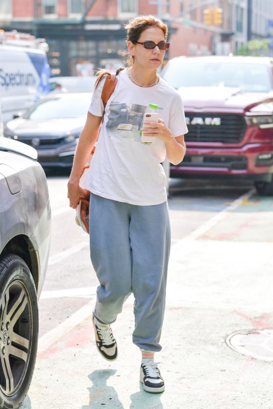 KATIE HOLMES Out Running Errands in New York 08/16/2024