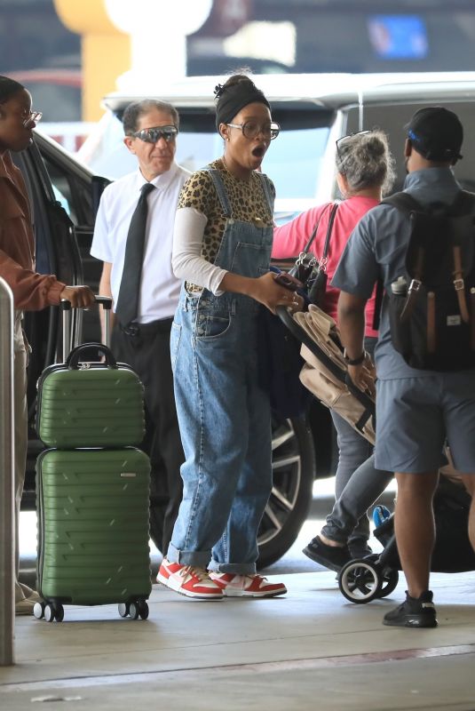 KEKE PALMER Arrives at LAX Airport in Los Angeles 08/05/2024