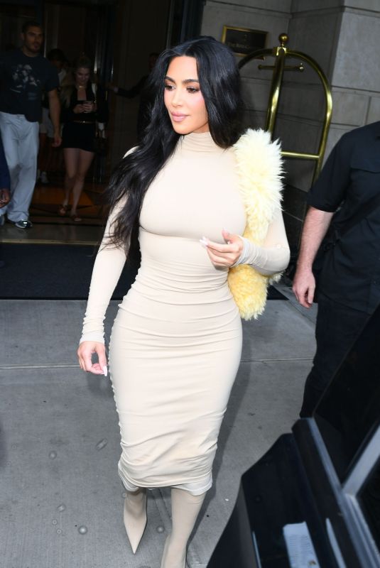 KIM KARDASHIAN Leaves Her Hotel in New York 08/15/2024