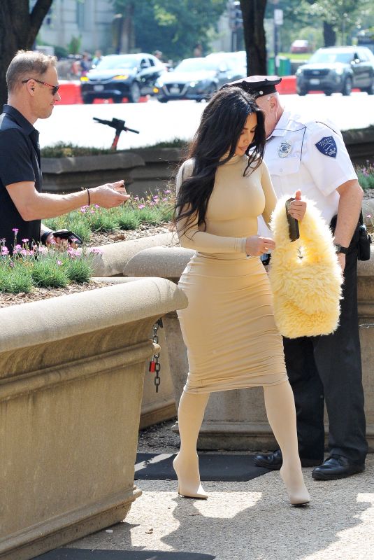 KIM KARDASHIAN Out and About in New York 08/15/2024