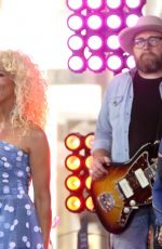 KIMBERLY SCHLAPMAN and KAREN FAIRCHILD Performs at Today Show Citi Summer Concert Series in New York 08/12/2024