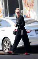 KRISTEN BELL Leaves Blackstone Optometry Clinic in Los Feliz 08/28/2024