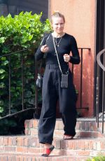 KRISTEN BELL Leaves Blackstone Optometry Clinic in Los Feliz 08/28/2024