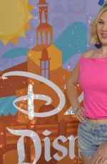 LILY BROOKS O