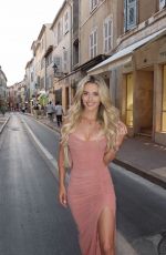 LINDSAY BREWER - Instagram Photos 08/11/2024