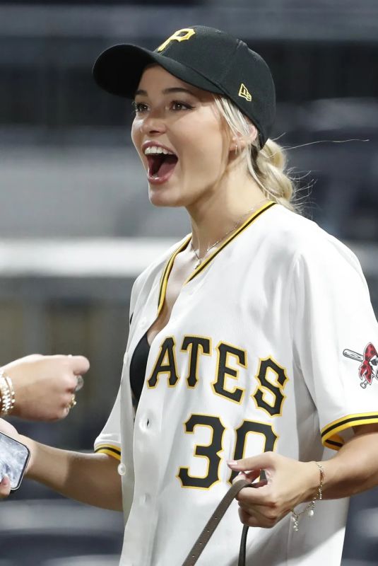 LIVVY DUNNE at Cincinnati Reds vs Pittsburgh Pirates Game at PNC Park in Pittsburgh 07/17/2024