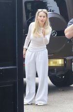 MOLLY MAE HAGUE Arrives Back at Her House in Cheshire 08/16/2024