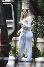 MOLLY MAE HAGUE Arrives Back at Her House in Cheshire 08/16/2024