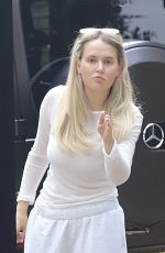 MOLLY MAE HAGUE Arrives Back at Her House in Cheshire 08/16/2024
