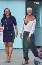 NICOLE MURPHY Out for Lunch with a Friend at Sugarfish in Los Angeles 08/01/2024
