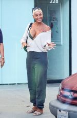 NICOLE MURPHY Out for Lunch with a Friend at Sugarfish in Los Angeles 08/01/2024
