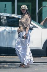 NOAH CYRUS and Pinkus Shopping at Erewhon Market in Los Angeles 08/05/2024