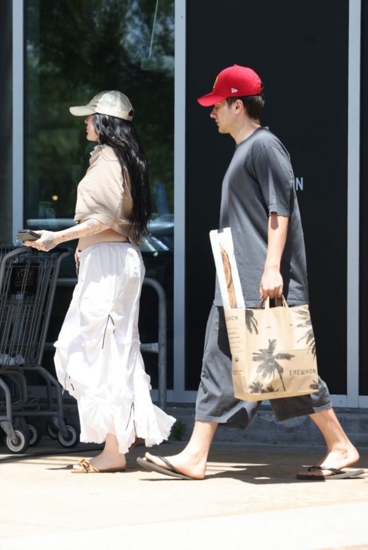NOAH CYRUS and Pinkus Shopping at Erewhon Market in Los Angeles 08/05/2024
