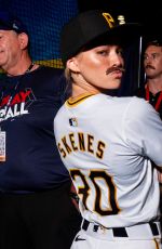 OLIVIA DUNNE at Fanatics Fest in New York 08/17/2024