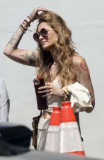 PARIS JACKSON Meets Friends for Lunch in Los Angeles 08/24/2024
