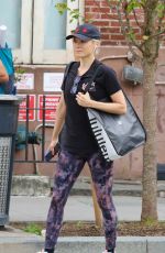 POM KLEMENTIEFF Shopping at Lululemon Store in New York 08/19/2024