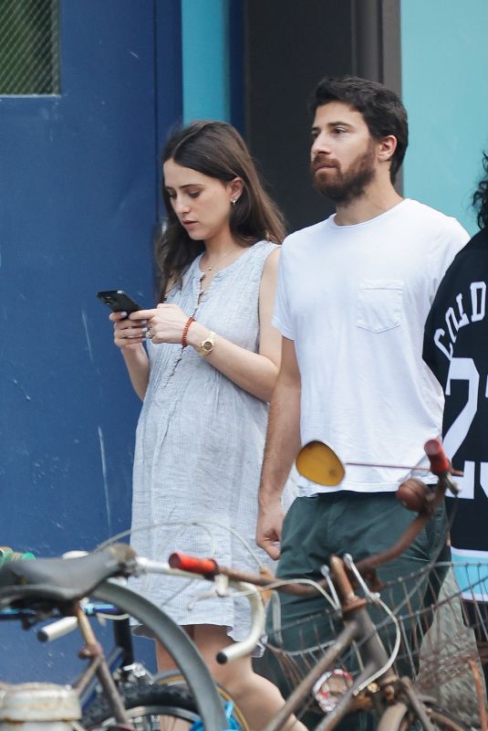 Pregnant AMIT DISHON HOFFMAN Out in New York 08/19/2024