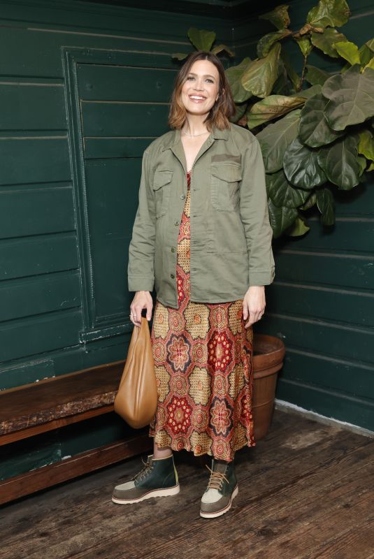 Pregnant MANDY MOORE ar The Great. x Red Wing Heritage Launch 08/22/2024