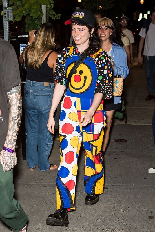 SARAH SILVERMAN Leaves Her Comedy Show Performance in Philadelphia 08/15/2024