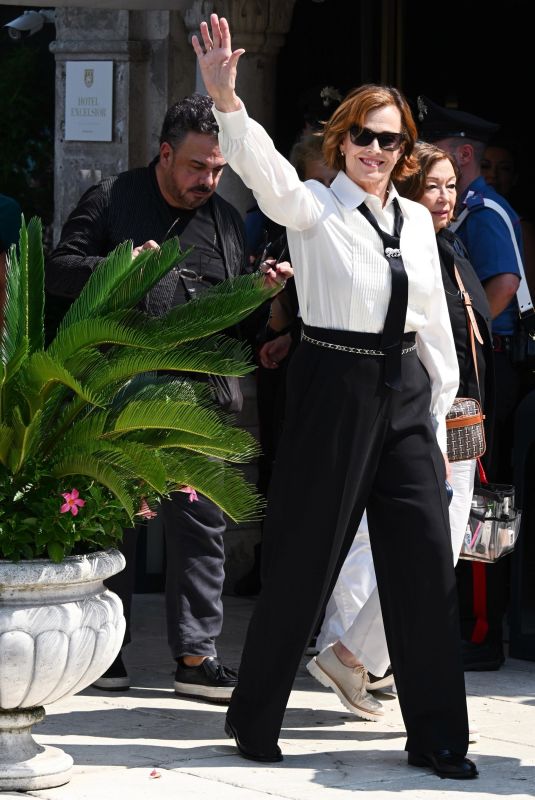 SIGOURNEY WEAVER Arrives at Hotel Excelsior at 81st Venice International Film Festival 08/28/2024