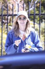 SUKI WATERHOUSE Waiting for Uber Ride in Los Angeles 08/27/2024