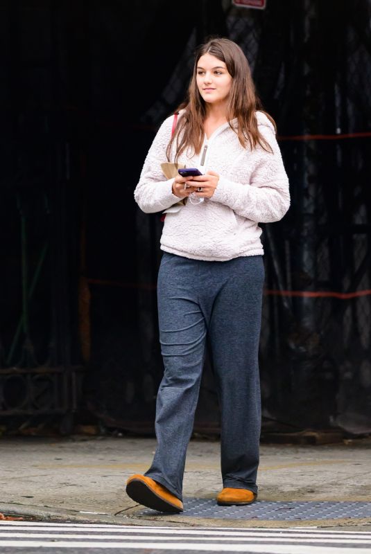 SURI CRUISE Out and About in New York 08/09/2024