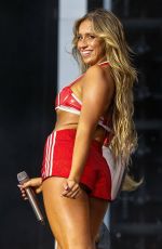 TATE MCRAE Performs at Lollapalooza Festival 2024 at Grant Park in Chicago 08/03/2024