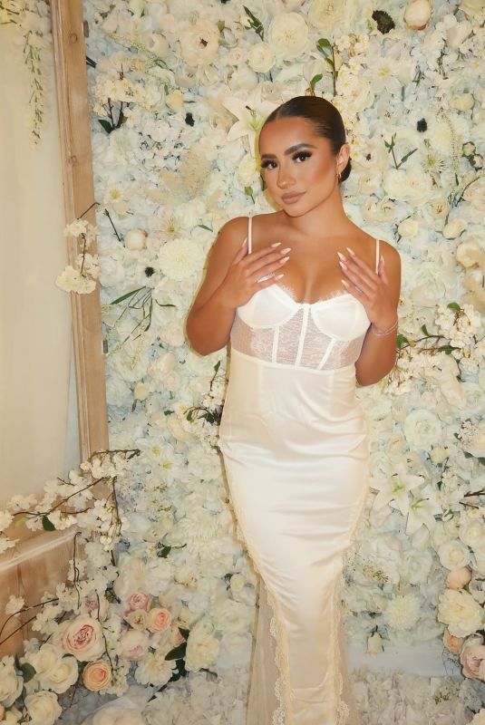 TATI MCQUAY - Instagram Photos 08/11/2024