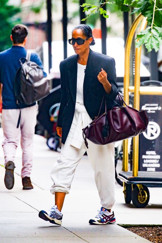TRACEE ELLIS ROSS Out and About in New York 08/06/2024