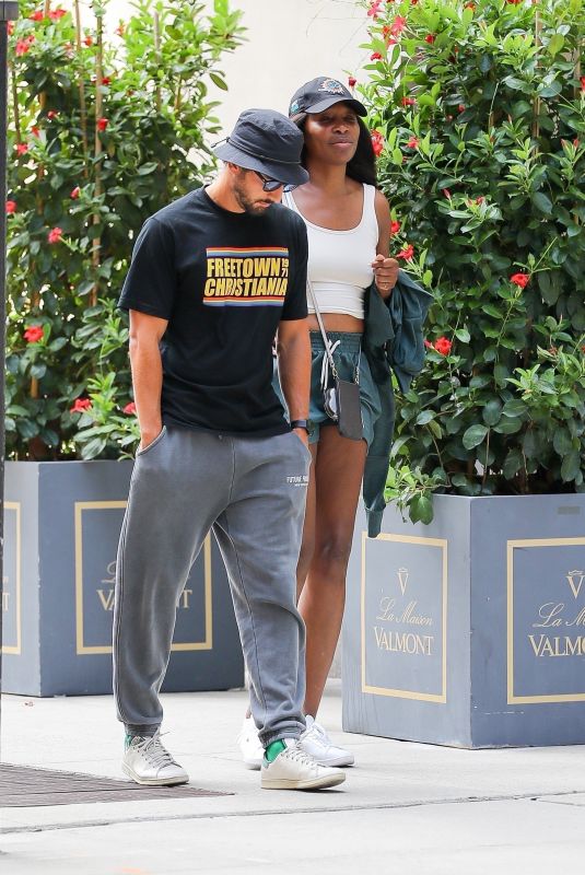 VENUS WILLIAMS and Andrea Preti Out in New York 08/03/2024