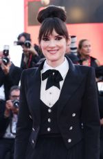 WINONA RYDER at Beetlejuice Beetlejuice Opening Premiere at 81st Venice International Film Festival 08/28/2024