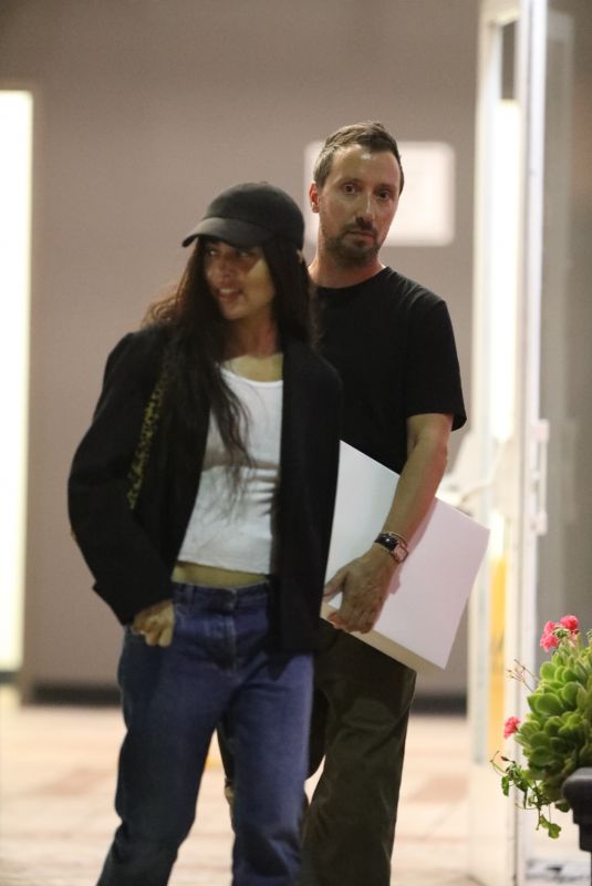 ZOE KRAVITZ Leaves Sushi Park with Anthony Vaccarello in West Hollywood 08/01/2024