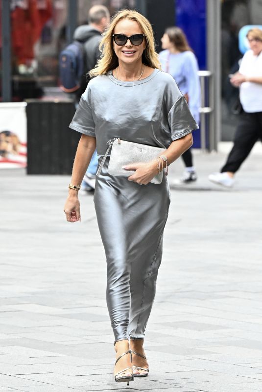 AMANDA HOLDEN Leaves Heart Breakfast Show in London 09/09/2024