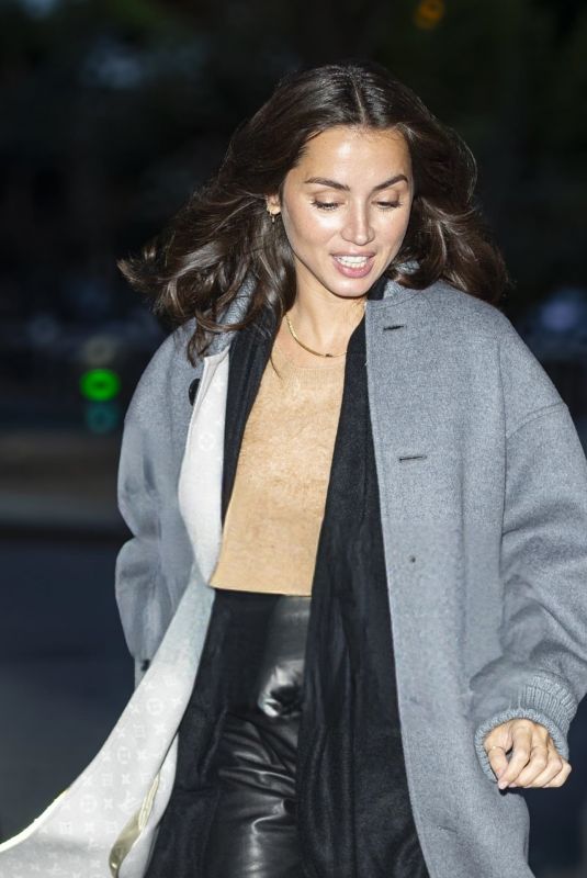 ANA DE ARMAS Arrives at Her Hotel in Paris 09/11/2024