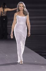 ANDIE MACDOWELL at Le Defile L