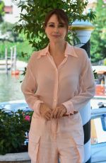 ANITA CAPRIOLI Arrives at Hotel Excelsior in Venice 09/01/2024