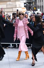 ANNA WINTOUR Arrives at Carolina Herrera Spring 2024 Fashion Show at New York Fashion Week 09/09/2024