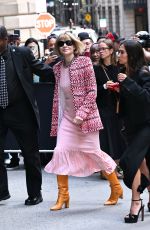 ANNA WINTOUR Arrives at Carolina Herrera Spring 2024 Fashion Show at New York Fashion Week 09/09/2024
